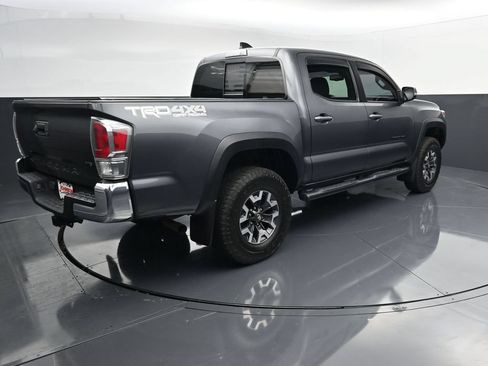 Used 2020 Toyota Tacoma TRD Off-Road AWD/4WD image 7