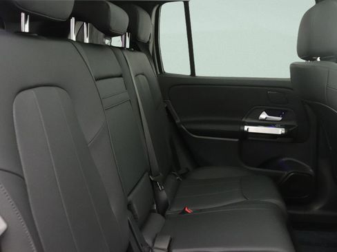 New 2026 Mercedes-Benz GLB 250 4MATIC image 8