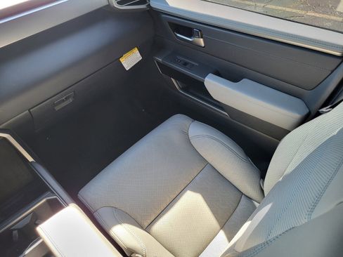 Used 2025 Toyota Tundra Limited image 15