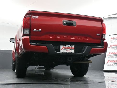 Used 2020 Toyota Tacoma SR5 image 36