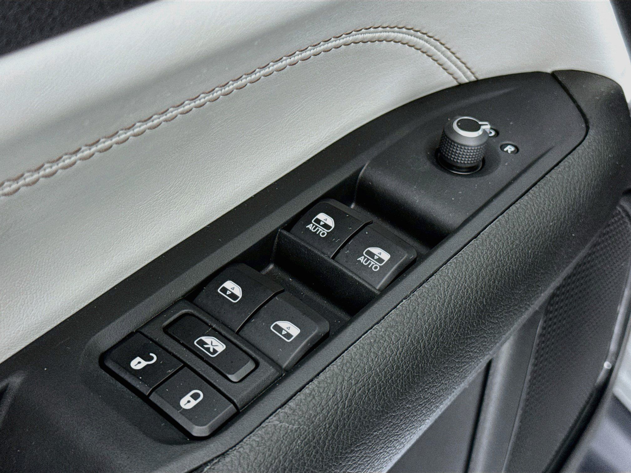 Used 2024 Jeep Compass Limited AWD/4WD image 17