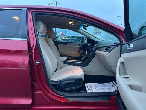 Used 2017 Hyundai Sonata SE image 18