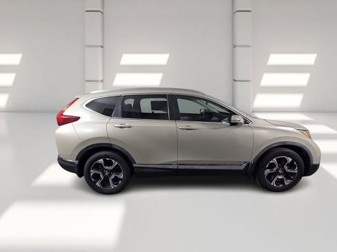 Used 2018 Honda CR-V Touring image 4