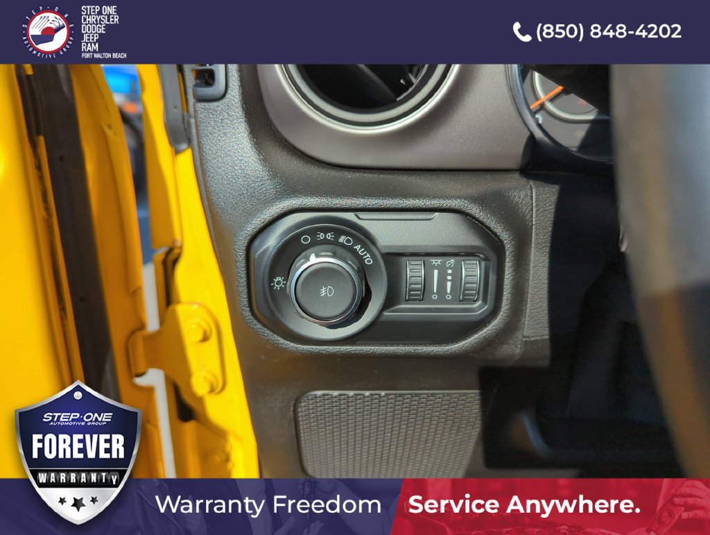 Used 2019 Jeep Wrangler Sport AWD/4WD image 14