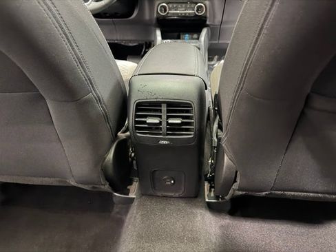 Used 2022 Ford Escape SE w/ SE Sport Appearance Package AWD/4WD image 33