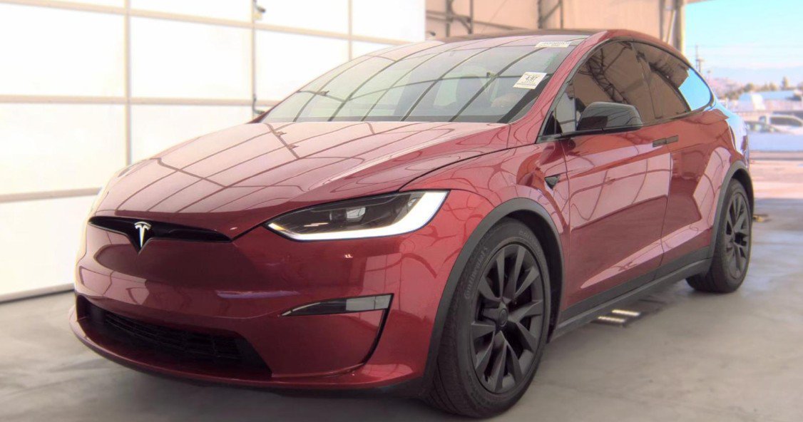 Used 2024 Tesla Model X AWD/4WD image 1