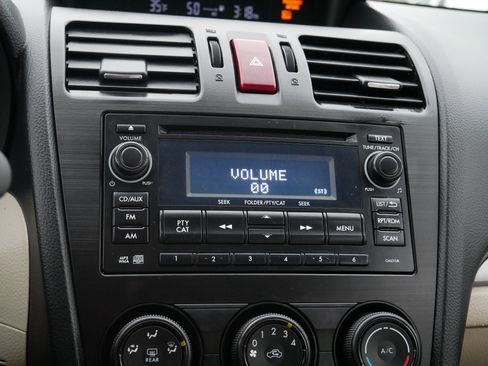 Used 2012 Subaru Impreza 2.0i Sport Premium image 21