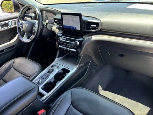 Used 2022 Ford Explorer Limited AWD/4WD image 12