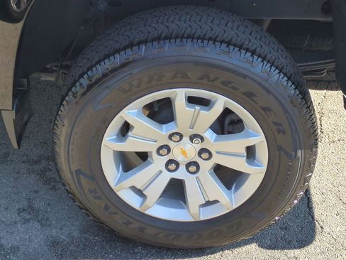 Used 2022 Chevrolet Colorado LT image 30