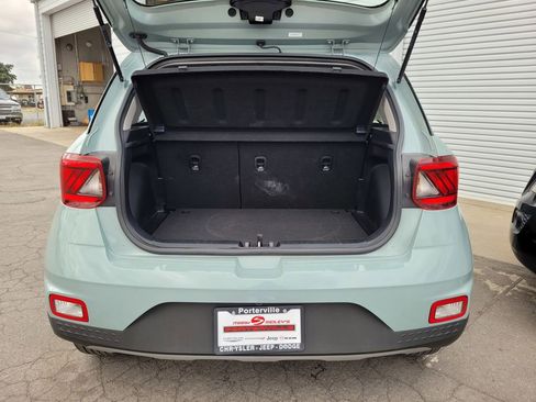 Used 2025 Hyundai Venue SEL FWD image 27
