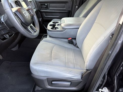 Used 2019 RAM 1500 Express w/ Express Value Package image 10