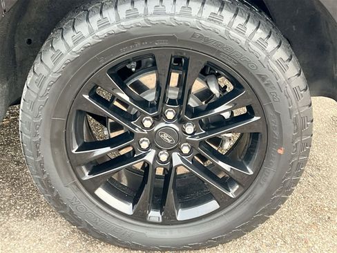 Used 2023 Ford Expedition Max XLT image 14