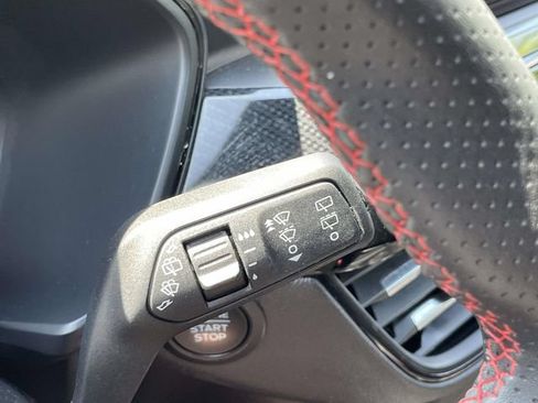 Certified 2025 Ford Escape ST-Line AWD/4WD image 29