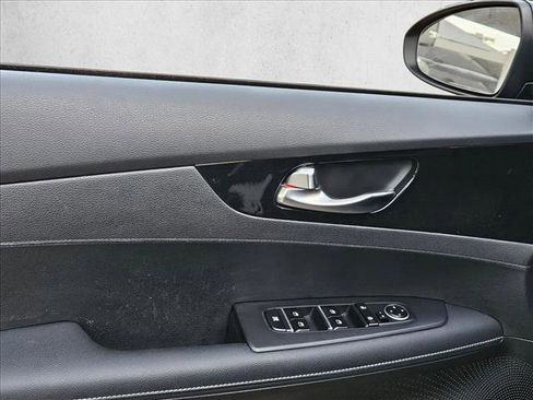 Used 2024 Kia Forte GT-Line image 9