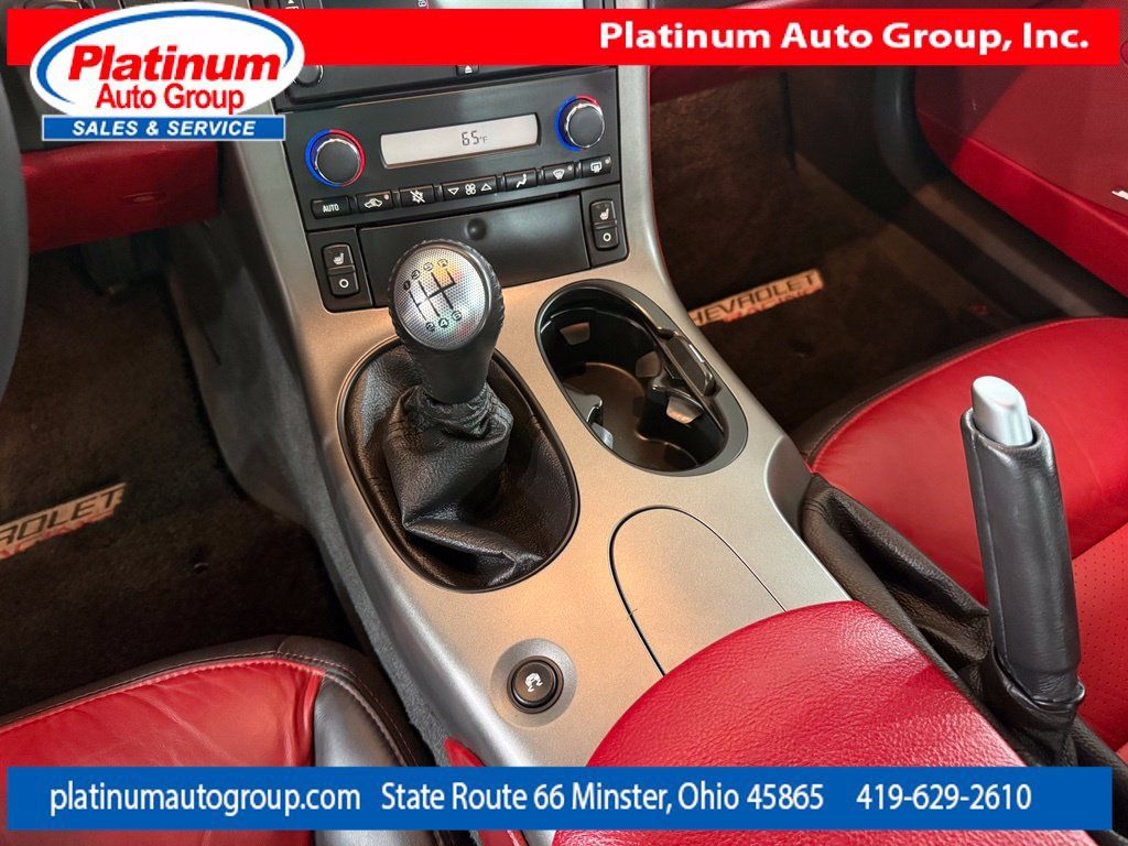 Used 2007 Chevrolet Corvette Coupe w/ Preferred Equipment Group RWD image 21