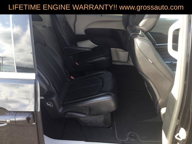 Certified 2024 Chrysler Pacifica Touring-L FWD image 12