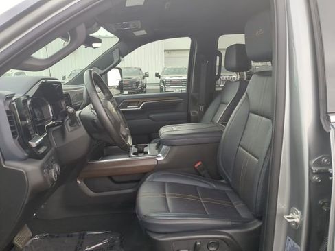 Certified 2025 Chevrolet Silverado 3500 High Country w/ High Country Premium Package image 10