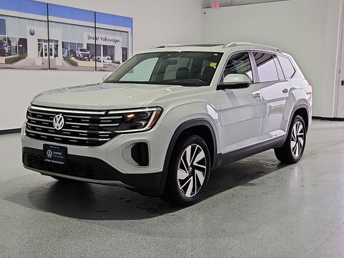 Certified 2024 Volkswagen Atlas SEL AWD/4WD image 4