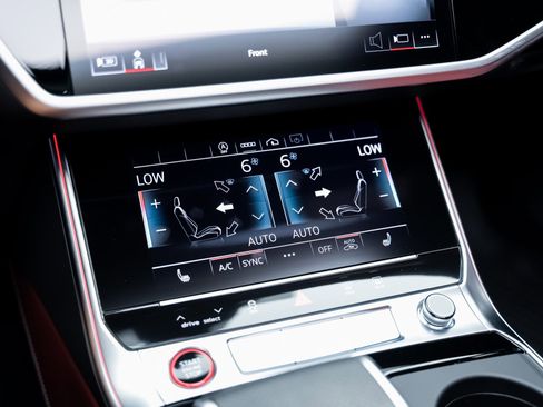 Used 2024 Audi S6 Premium Plus w/ Premium Plus Package image 52