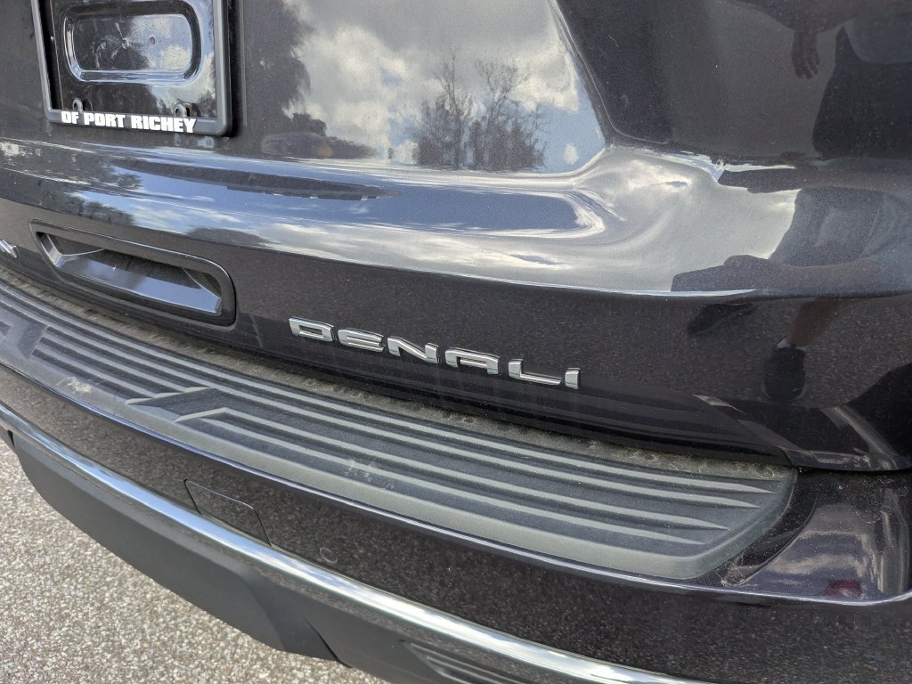Used 2024 GMC Yukon Denali Ultimate AWD/4WD image 12