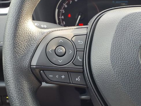 Used 2025 Toyota RAV4 LE image 28