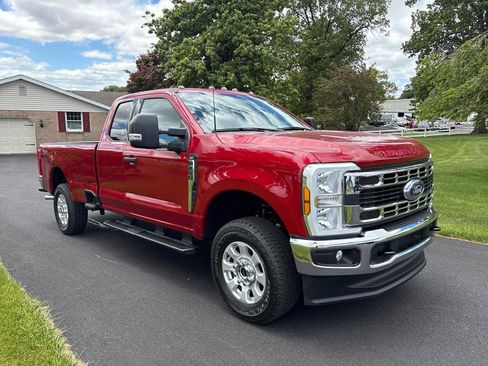 Used 2024 Ford F250 XLT w/ Snow Plow Prep Package AWD/4WD image 4