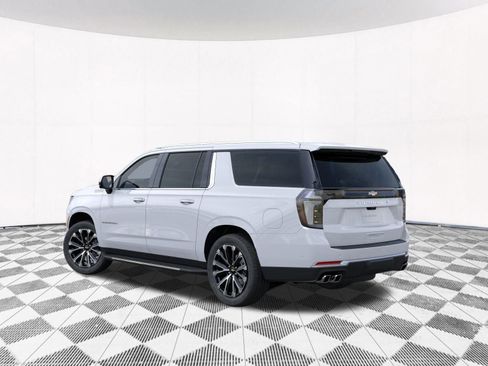 New 2026 Chevrolet Suburban High Country w/ Sun And Tow Package image 7