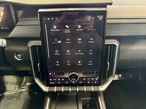 Used 2025 GMC Acadia Elevation image 21