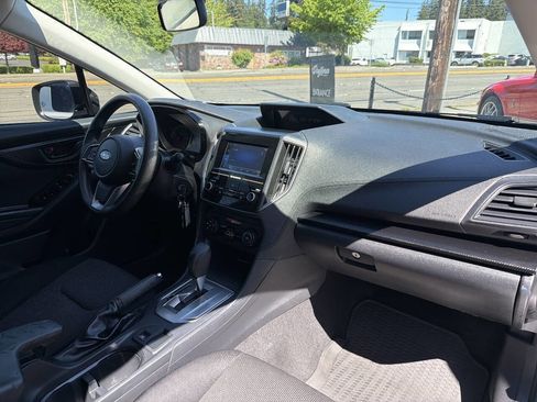 Used 2019 Subaru Crosstrek 2.0i AWD/4WD image 18