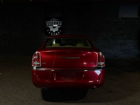 Used 2013 Chrysler 300 AWD w/ Driver Convenience Group image 5