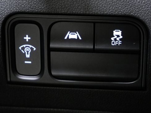 Used 2023 Kia Sorento LX image 14