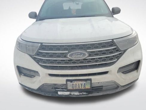 Used 2023 Ford Explorer XLT image 9