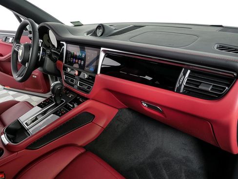 New 2026 Porsche Macan S image 25