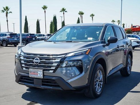 New 2026 Nissan Rogue S image 3