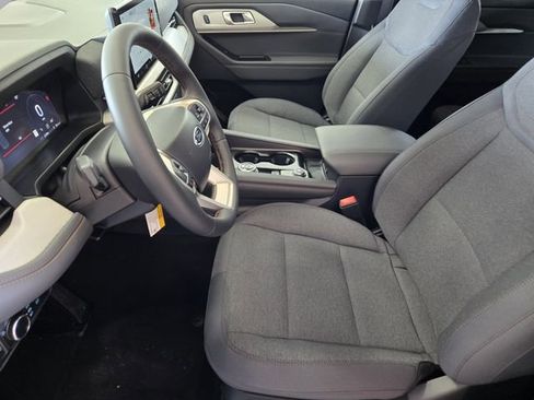 New 2026 Ford Explorer Active RWD image 10