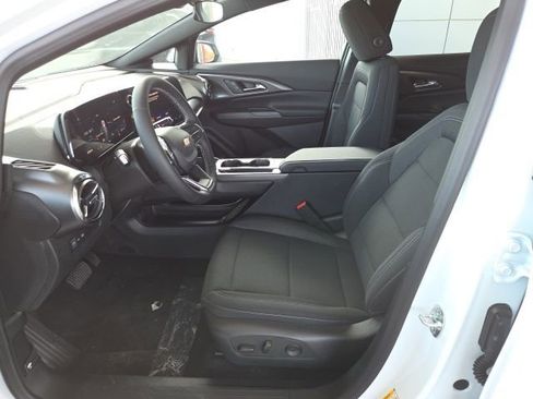 New 2026 Chevrolet Equinox EV LT w/ Comfort Package AWD/4WD image 18