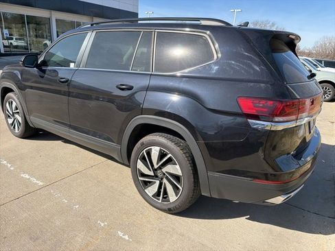 Used 2025 Volkswagen Atlas SE image 5