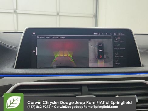 Used 2022 BMW 740i xDrive w/ Premium Package image 24