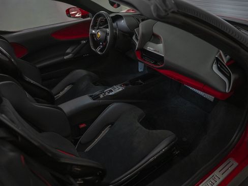Used 2022 Ferrari SF90 Spider AWD/4WD image 33