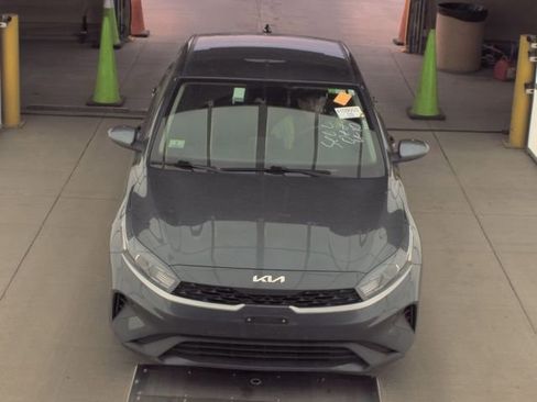 Used 2024 Kia Forte LXS image 6