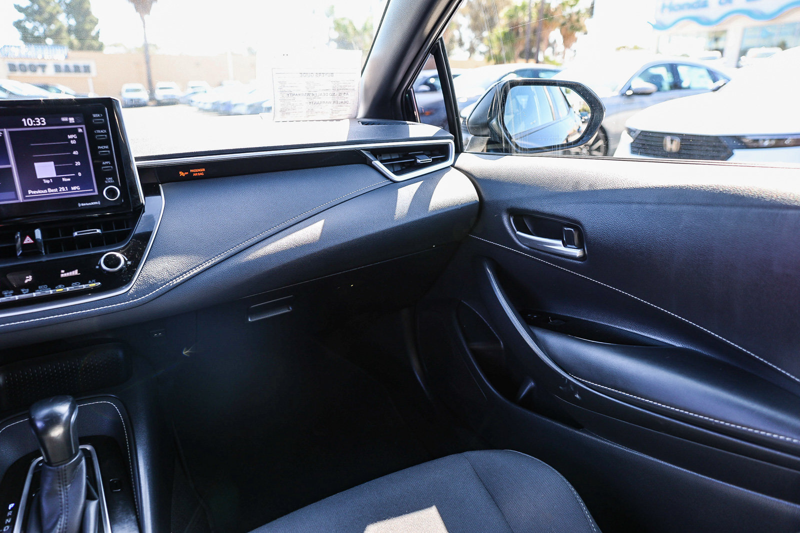 Used 2022 Toyota Corolla SE w/ Carpet Mat Package (TMS) FWD image 5