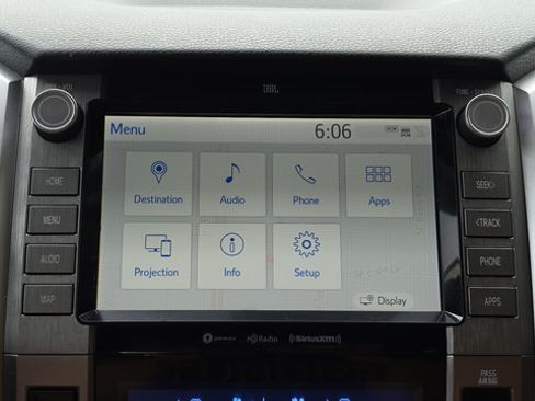 Used 2021 Toyota Tundra Platinum AWD/4WD image 27