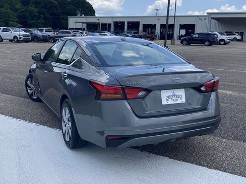 Used 2025 Nissan Altima 2.5 S FWD image 5