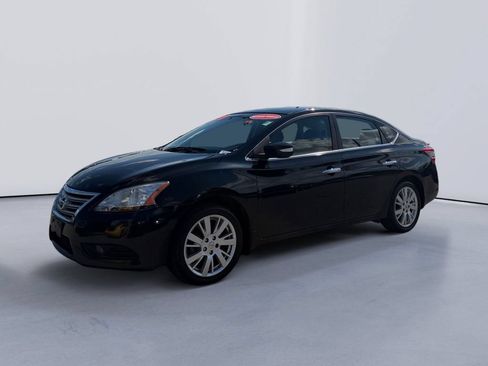 Used 2013 Nissan Sentra SL w/ Navigation Pkg FWD image 7