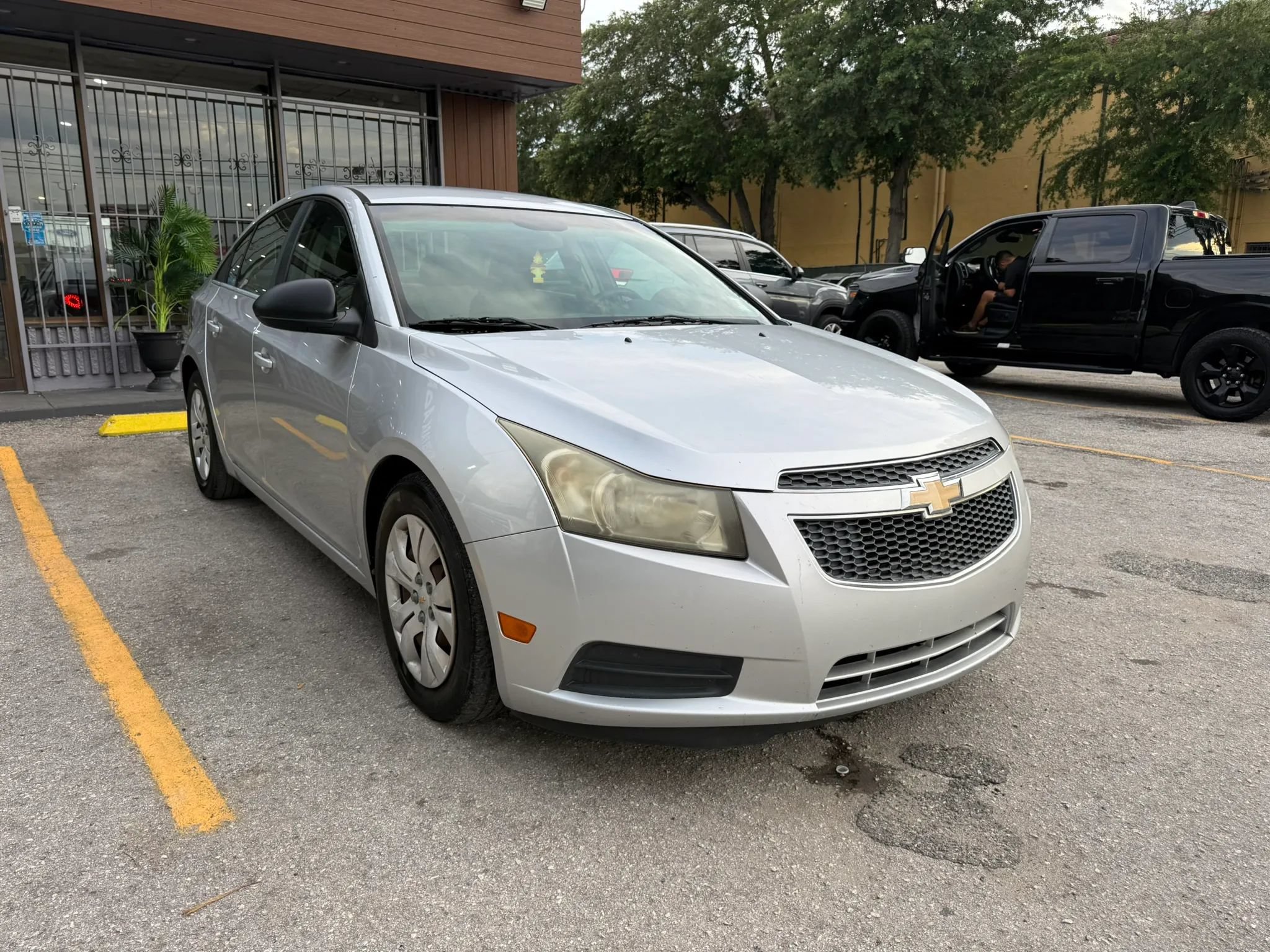 Used 2012 Chevrolet Cruze LS w/ Connectivity Package FWD image 3