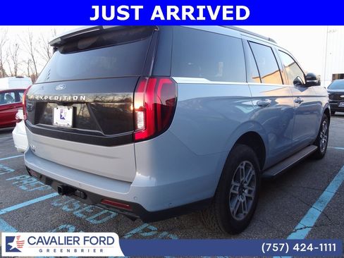 Used 2025 Ford Expedition Active image 6
