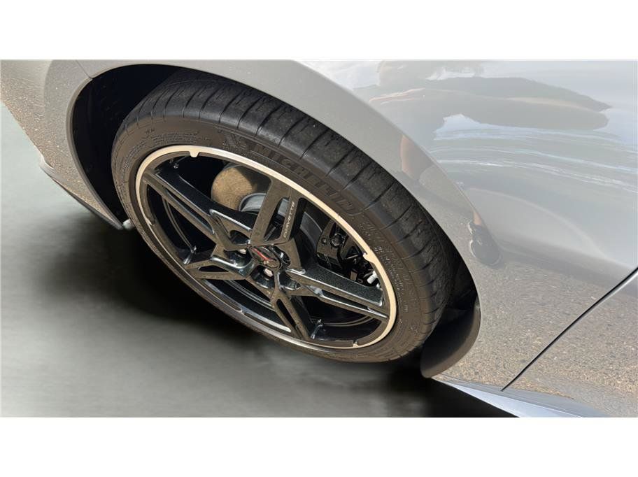 Used 2024 Chevrolet Corvette Stingray Preferred Conv RWD image 15