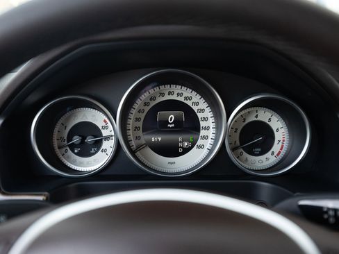 Used 2016 Mercedes-Benz E 350 Sedan image 33