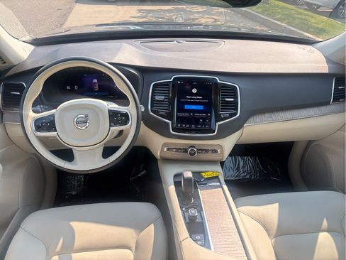 Used 2024 Volvo XC90 B6 Plus w/ Protection Package Premier AWD/4WD image 12