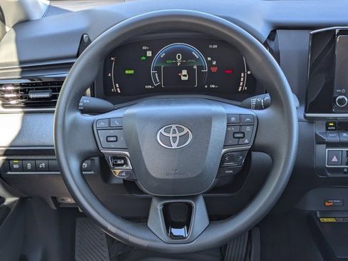 Used 2025 Toyota Camry LE image 20